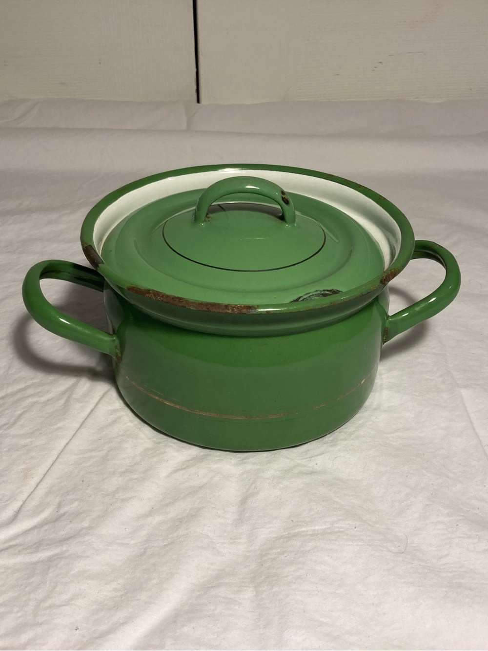 Vintage enamelware pot with lid two handles pistachio green thin gold stripes